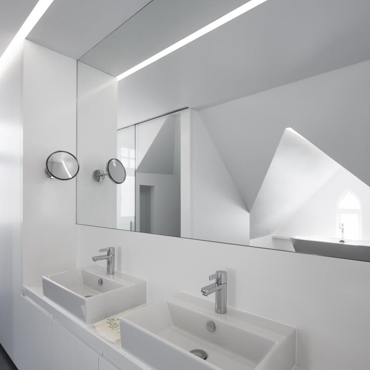 bathroom refurbs for hotels by Bradec